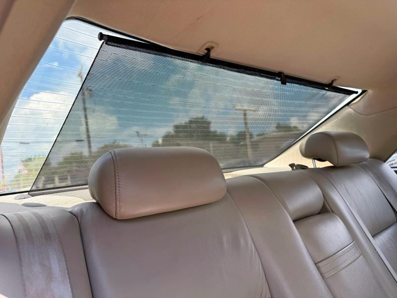 4T1BE32K52U027812 - 2002 TOYOTA CAMRY LE WHITE photo 11