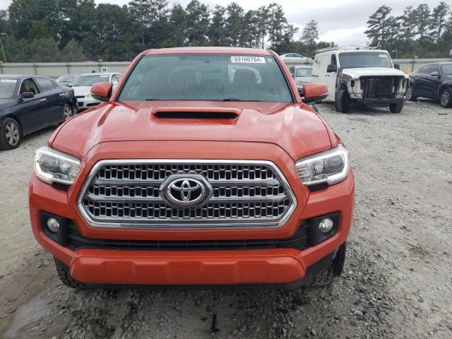 5TFCZ5AN3GX018343 - 2016 TOYOTA TACOMA DOUBLE CAB RED photo 5