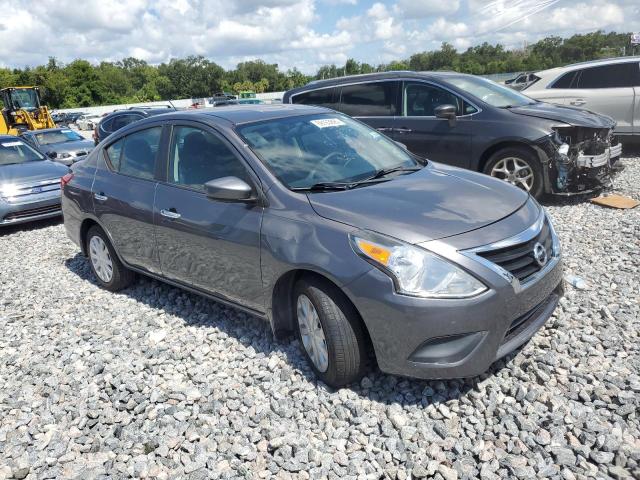 3N1CN7AP9JL867116 - 2018 NISSAN VERSA S 灰色 照片 4