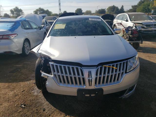 3LNHL2GC8CR826357 - 2012 LINCOLN MKZ SILVER photo 5