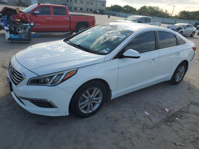 5NPE24AF4FH210638 - 2015 HYUNDAI SONATA SE WHITE photo 1