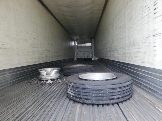 1UYVS2531CU390054 - 2012 UTILITY VS2RA Սպիտակ լուսանկար 6