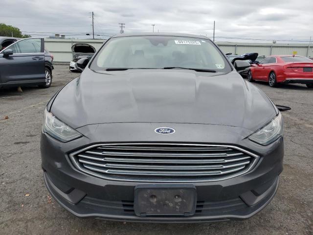 3FA6P0H78JR117307 - 2018 FORD FUSION SE ნაცრისფერი ფოტო 5