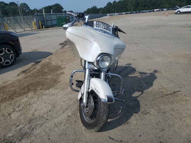 1HD1FCW164Y608468 - 2004 HARLEY-DAVIDSON FLHTCUI 白色 照片 2