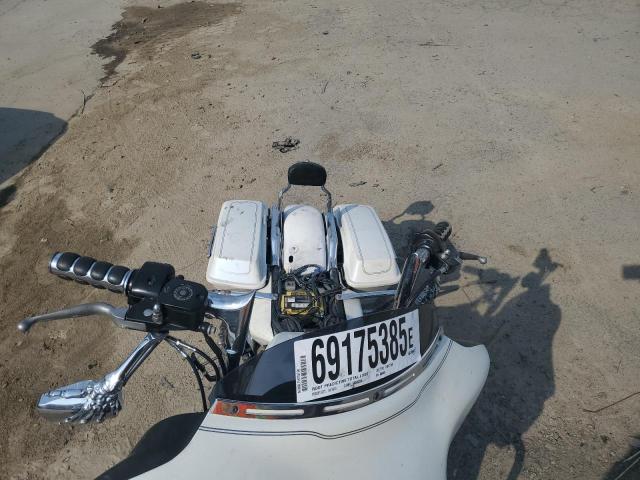 1HD1FCW164Y608468 - 2004 HARLEY-DAVIDSON FLHTCUI 白色 照片 5