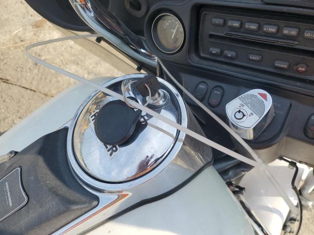 1HD1FCW164Y608468 - 2004 HARLEY-DAVIDSON FLHTCUI 白色 照片 8