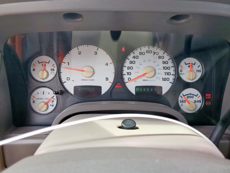 3D7KU28C14G183682 - 2004 DODGE RAM 2500 ST WHITE photo 9