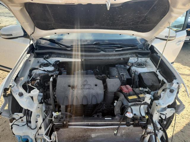 JA4AZ3A36LZ047998 - 2020 MITSUBISHI OUTLANDER SE 白色 照片 12