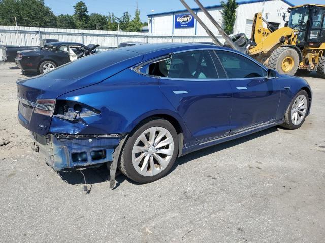 5YJSA1E22HF210764 - 2017 TESLA MODEL S Azul foto 3