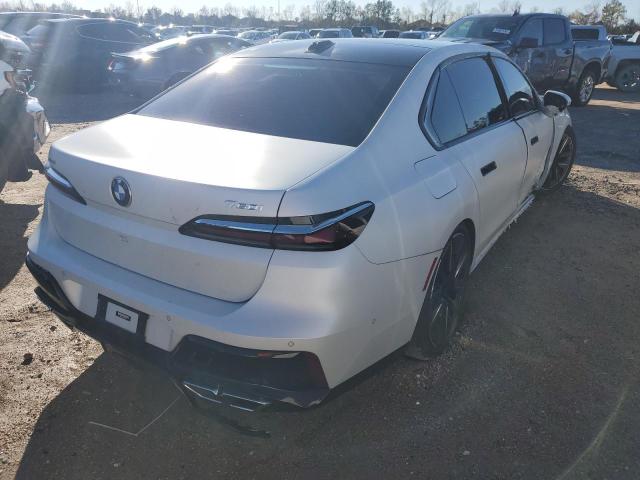 WBA33EJ09PCM89147 - 2023 BMW 760 XI WHITE photo 3