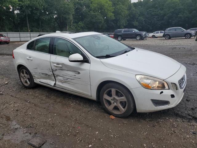 YV1612FS6D2234269 - 2013 VOLVO S60 T5 WHITE photo 4