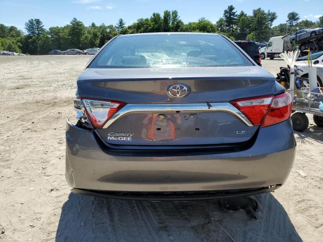 4T4BF1FK9FR516351 - 2015 TOYOTA CAMRY LE GRAY photo 6