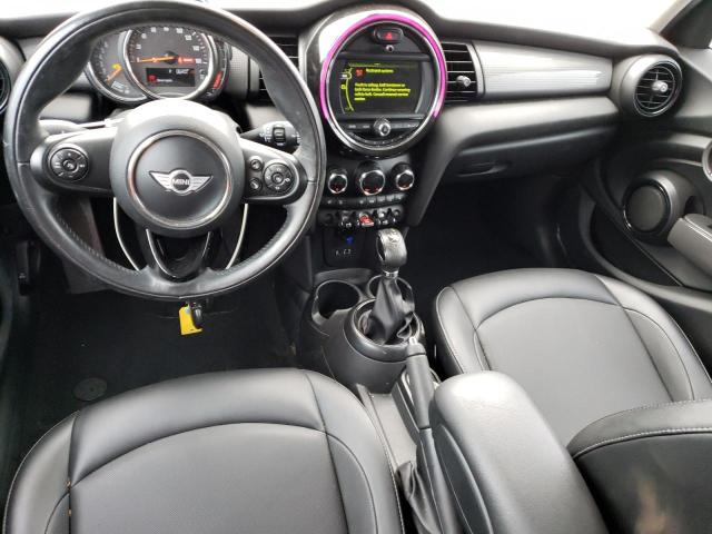 WMWXU1C5XJ2F80959 - 2018 MINI COOPER WHITE photo 8