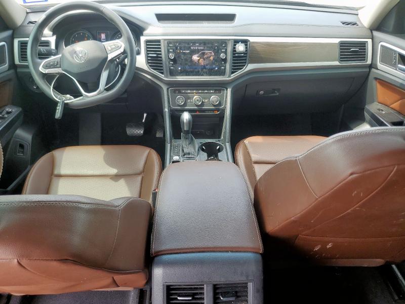 1V2WP2CA2MC560529 - 2021 VOLKSWAGEN ATLAS SE أخضر صورة 8