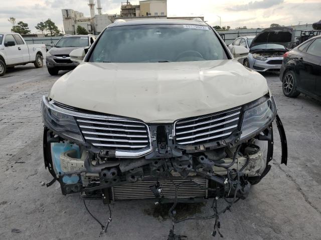 2LMTJ8LP5GBL38889 - 2016 LINCOLN MKX RESERVE BEIGE photo 5