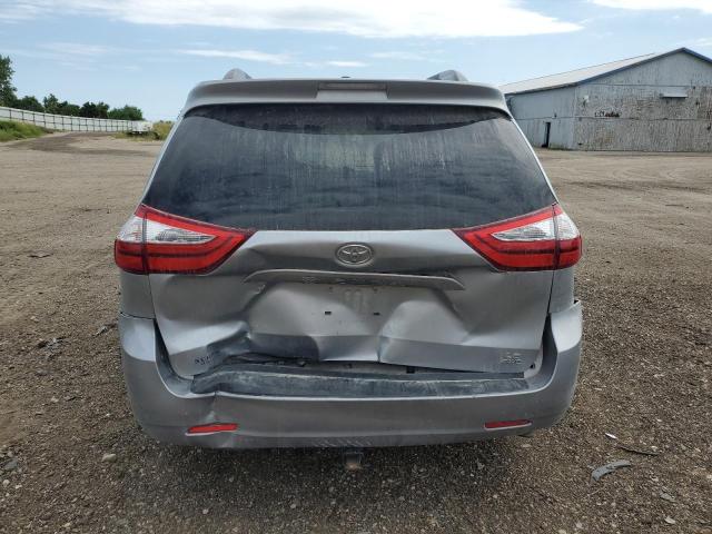 5TDJZ3DC5HS179211 - 2017 TOYOTA SIENNA LE Silber Foto 6