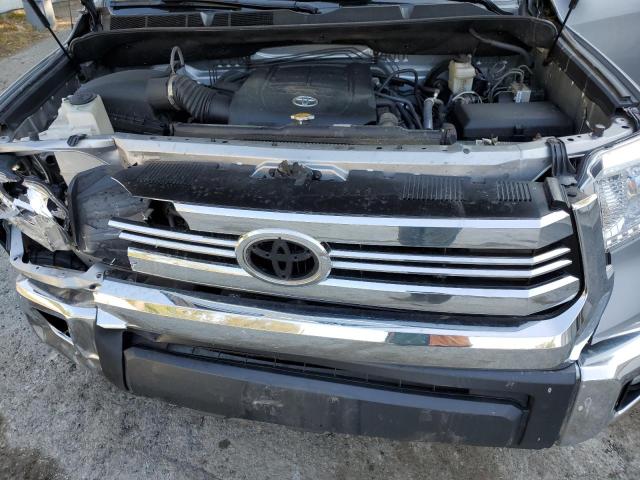 5TFUY5F11HX634248 - 2017 TOYOTA TUNDRA DOUBLE CAB SR/SR5 SILVER photo 11