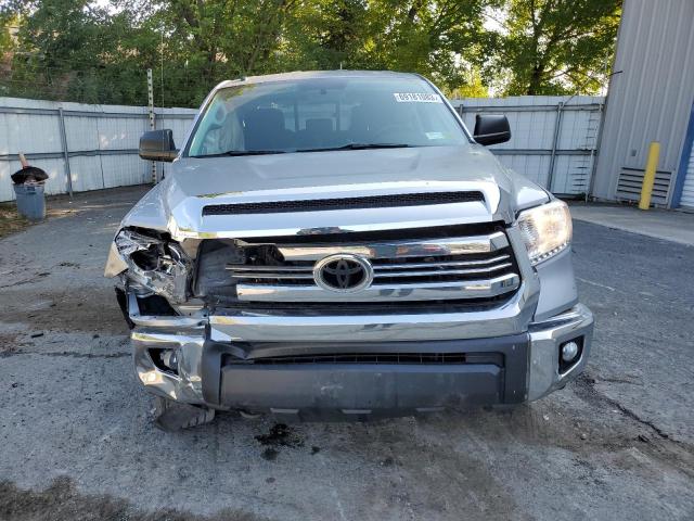5TFUY5F11HX634248 - 2017 TOYOTA TUNDRA DOUBLE CAB SR/SR5 SILVER photo 5
