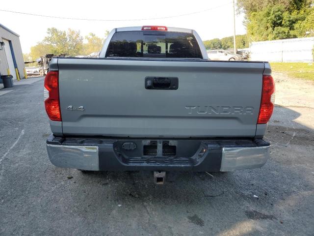 5TFUY5F11HX634248 - 2017 TOYOTA TUNDRA DOUBLE CAB SR/SR5 SILVER photo 6