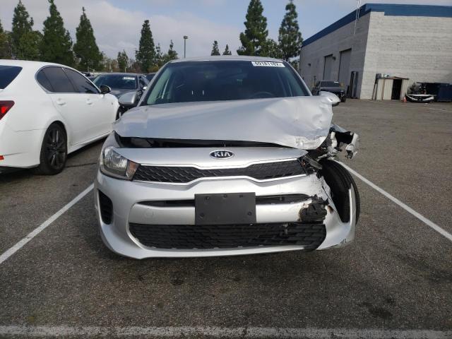 3KPA24AB1KE254154 - 2019 KIA RIO S SILVER photo 5