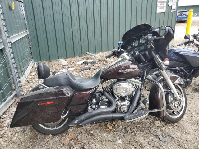 2011 HARLEY-DAVIDSON FLHX, 