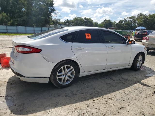 3FA6P0H73GR152376 - 2016 FORD FUSION SE WHITE photo 3