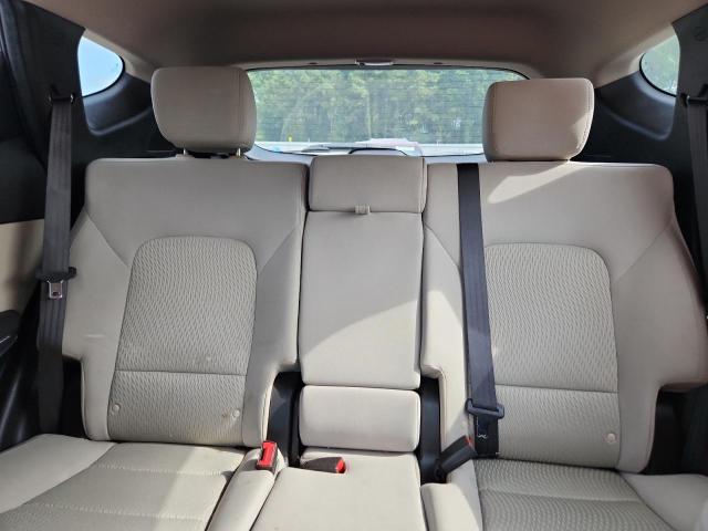 5XYZU3LB8HG388627 - 2017 HYUNDAI SANTA FE S GRAY photo 10