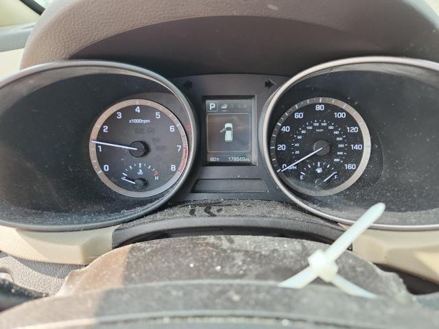 5XYZU3LB8HG388627 - 2017 HYUNDAI SANTA FE S GRAY photo 9