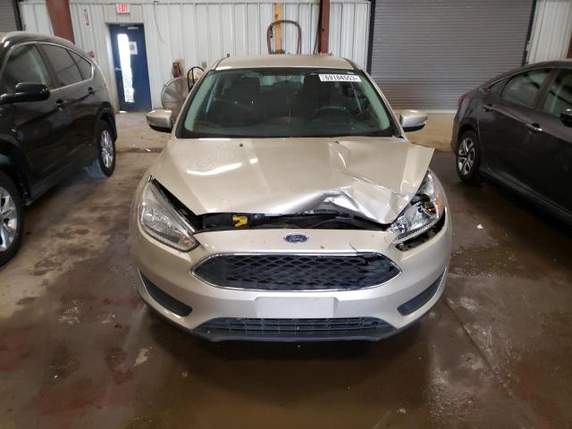 1FADP3K29JL235581 - 2018 FORD FOCUS SE CREAM photo 5