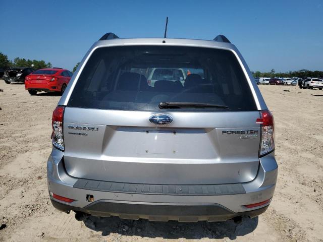 JF2SHADCXCH420416 - 2012 SUBARU FORESTER 2.5X PREMIUM SILVER photo 6
