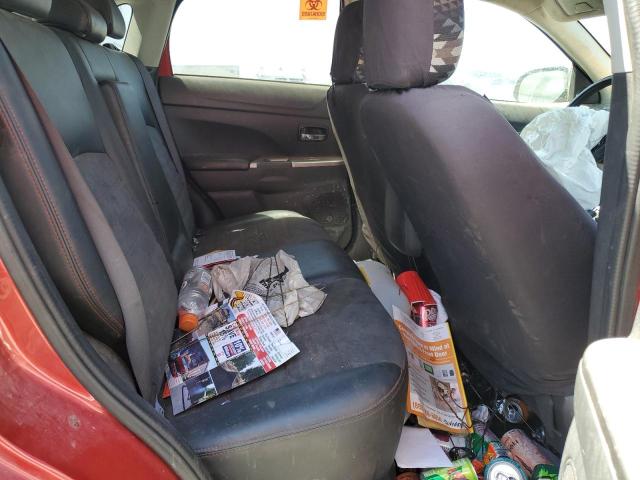 JA4AP3AWXJU002718 - 2018 MITSUBISHI OUTLANDER ES RED photo 10