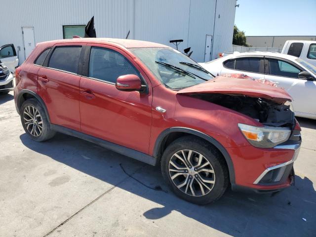 JA4AP3AWXJU002718 - 2018 MITSUBISHI OUTLANDER ES RED photo 4