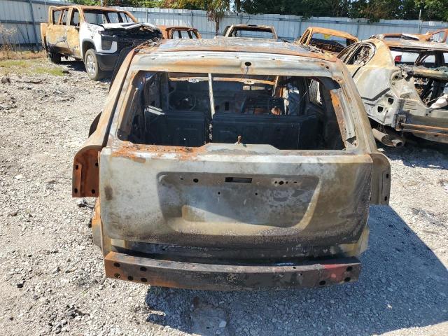 1C4NJDEB0CD572820 - 2012 JEEP COMPASS LATITUDE 烧焦的 照片 6