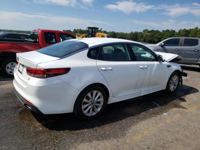 5XXGT4L31JG196632 - 2018 KIA OPTIMA LX WHITE photo 3