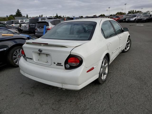 JN1CA31A71T316937 - 2001 NISSAN MAXIMA GXE WHITE photo 3