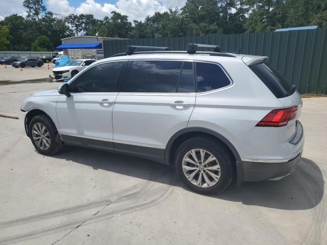 3VV3B7AX5JM047715 - 2018 VOLKSWAGEN TIGUAN SE 银色 照片 2