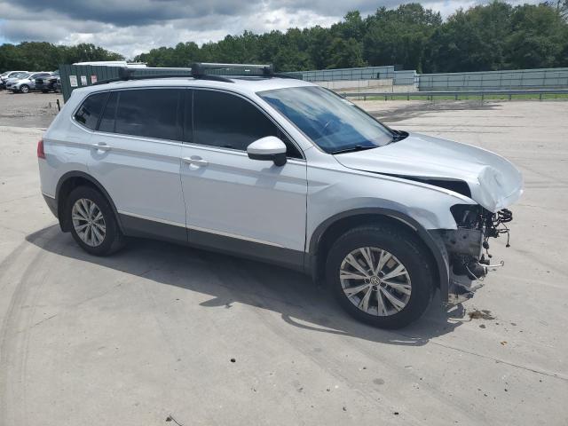 3VV3B7AX5JM047715 - 2018 VOLKSWAGEN TIGUAN SE 银色 照片 4