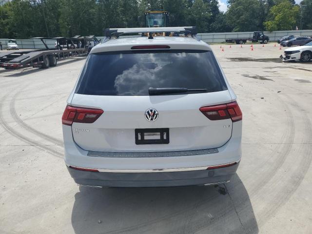 3VV3B7AX5JM047715 - 2018 VOLKSWAGEN TIGUAN SE 银色 照片 6