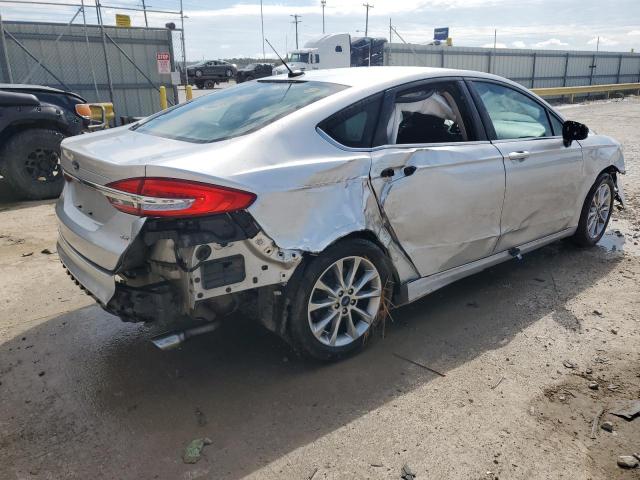 3FA6P0H73HR208690 - 2017 FORD FUSION SE SILVER photo 3