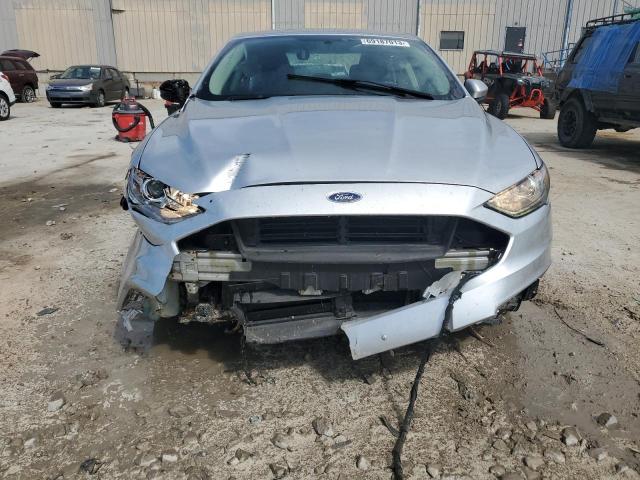 3FA6P0H73HR208690 - 2017 FORD FUSION SE SILVER photo 5