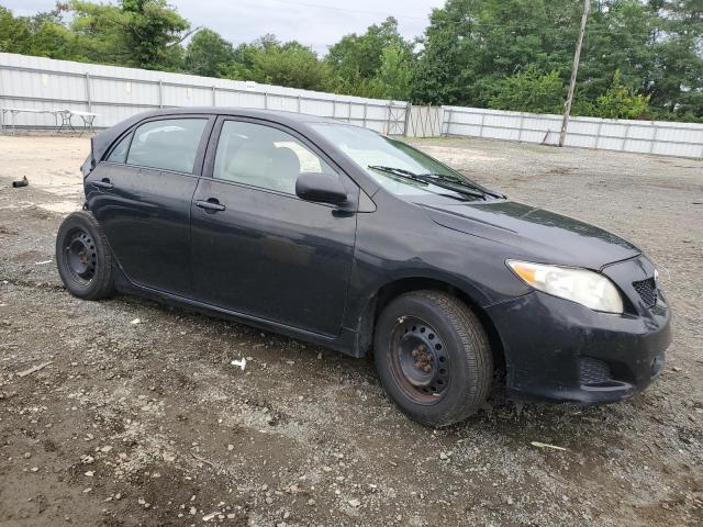 1NXBU4EE3AZ323442 - 2010 TOYOTA COROLLA BASE შავი ფოტო 4