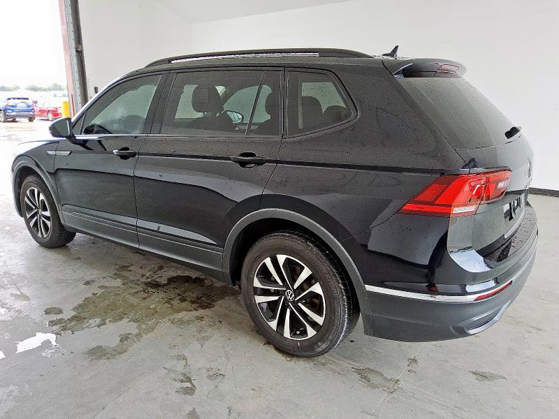 3VVRB7AX5PM038841 - 2023 VOLKSWAGEN TIGUAN S Czarny zdjęcie 2