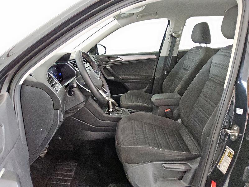 3VVRB7AX5PM038841 - 2023 VOLKSWAGEN TIGUAN S Czarny zdjęcie 7