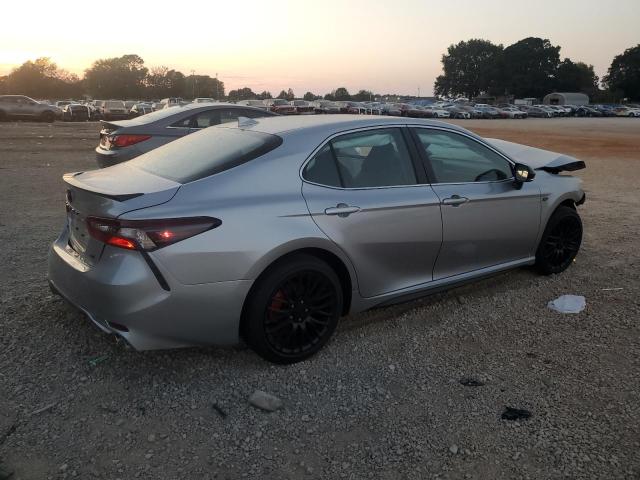 4T1T11AK2RU840914 - 2024 TOYOTA CAMRY SE NIGHT SHADE SILVER photo 3