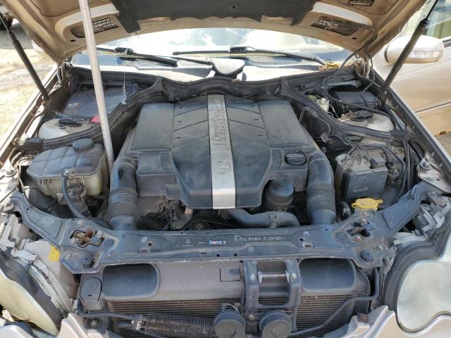 WDBRF64J73F318774 - 2003 MERCEDES-BENZ C 320 金色 照片 11