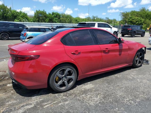 ZARFAEBN6J7567079 - 2018 ALFA ROMEO GIULIA 红色 照片 3