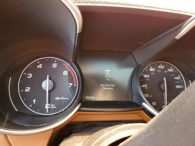 ZARFAEBN6J7567079 - 2018 ALFA ROMEO GIULIA 红色 照片 9