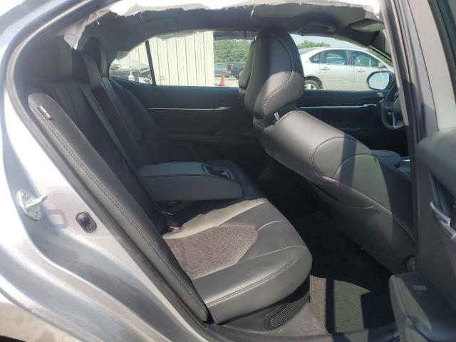 4T1F31AK3PU600873 - 2023 TOYOTA CAMRY XLE SILVER photo 10