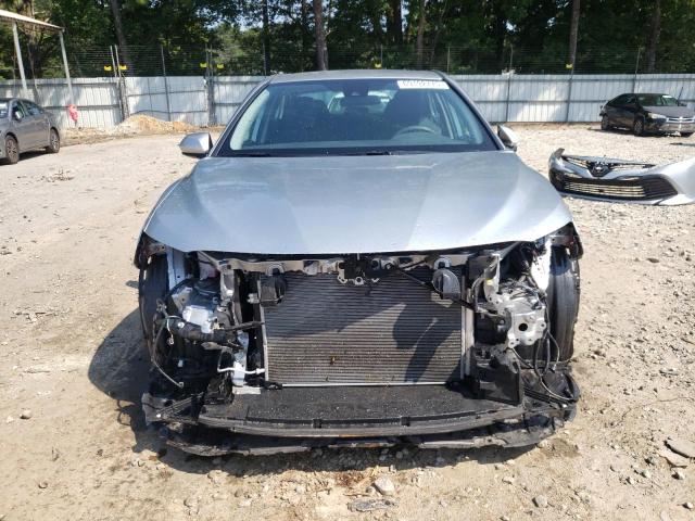 4T1B11HK5KU221439 - 2019 TOYOTA CAMRY L SILVER photo 5