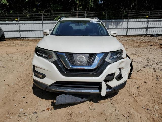 JN8AT2MT9HW138872 - 2017 NISSAN ROGUE S WHITE photo 5